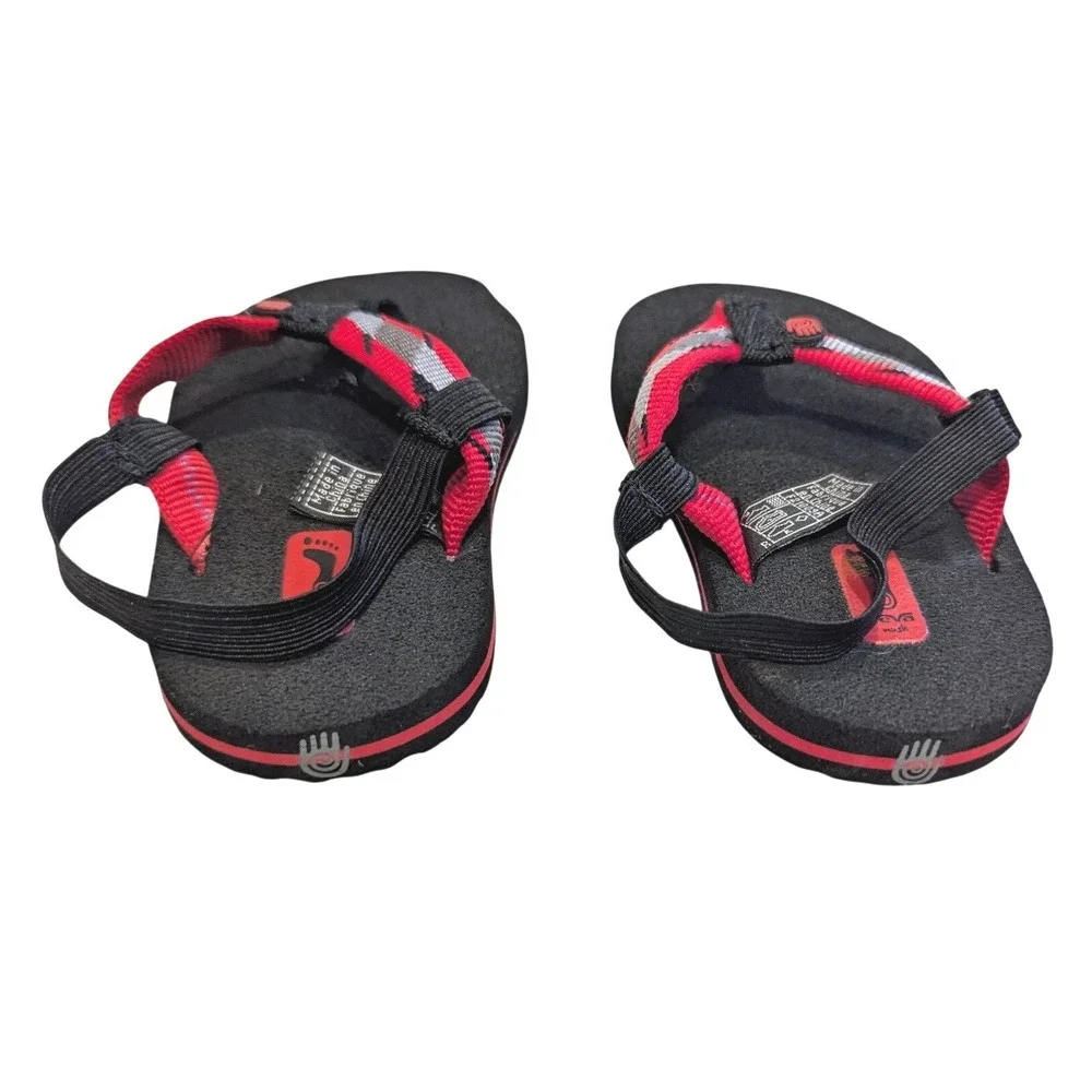 Teva Mush Kids Sandals Black Red Grey Geometric Elastic Heel Strap Size 4/5 6204